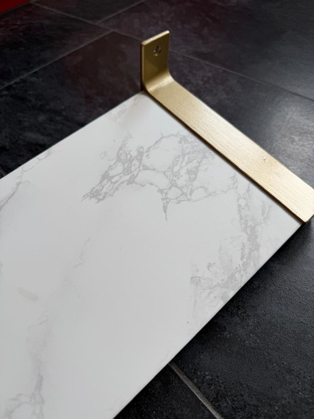 Ikea Regale: Ikea faux marble shelf x2 – Gebraucht aus Zürich von emi_j76q 1
