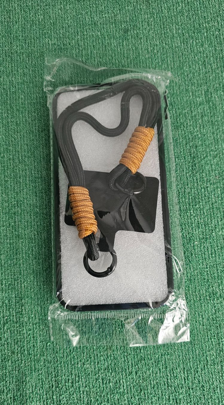 Apple Telefoni cellulari / Smartphones: iPhone 16Pro Max Handyhülle – Nuovo e nell'imballaggio originale da Bronschhofen venduto da Xena37 2