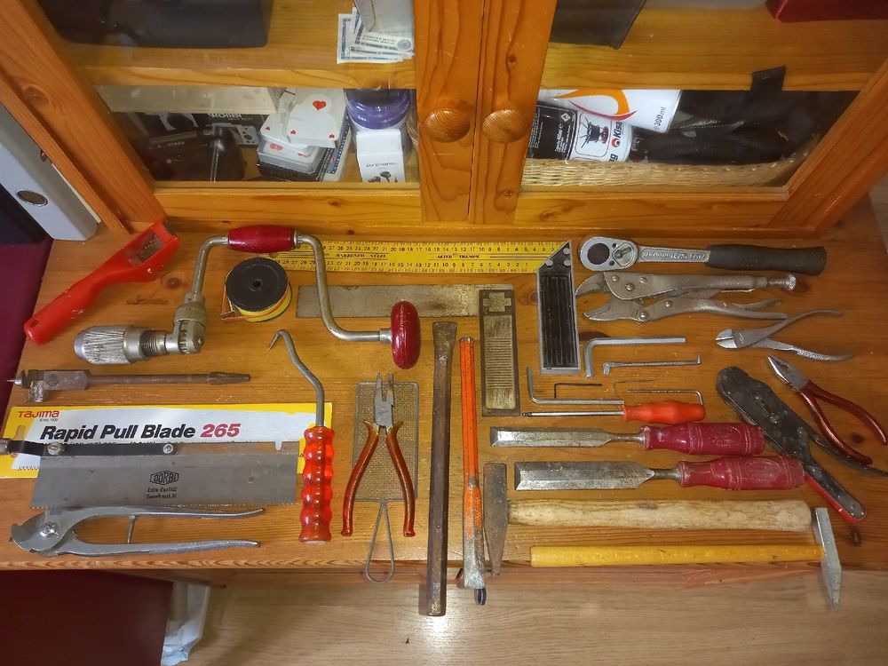LOT WERKZEUG, TEILS ANTIK UND SPEZIELL | Kaufen auf Ricardo