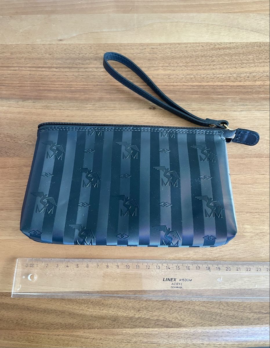 Maison Mollerus Taschen: Maison Mollerus Clutch mit Handschlaufe – Gebraucht aus Schönenberg ZH von Zaubermuus