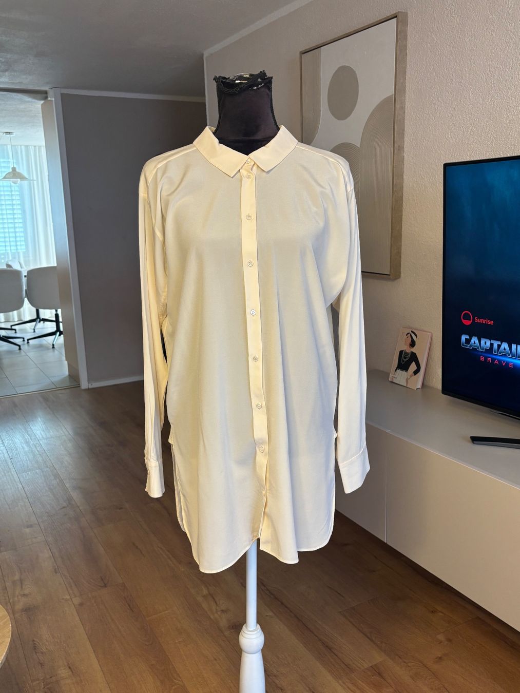 Blusen: Turnover Long  Bluse 100% Seide – Gebraucht aus St. Margrethen SG von dijanaO