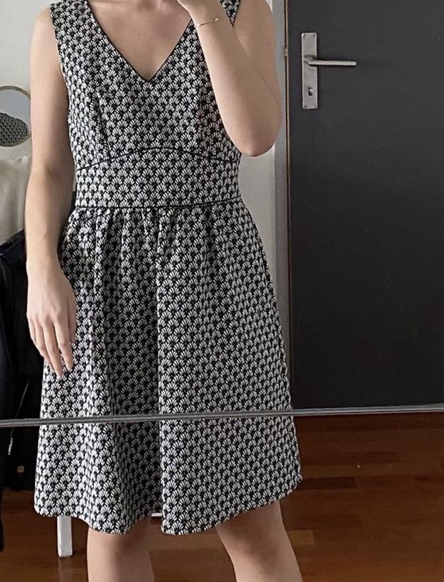 Nafnaf Vestiti: Kleid mit Blumenmuster – Usato da Embrach venduto da ale_v5qn 1