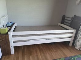 Jugend Bett mit Lattenrost und Matratze 90x190cm