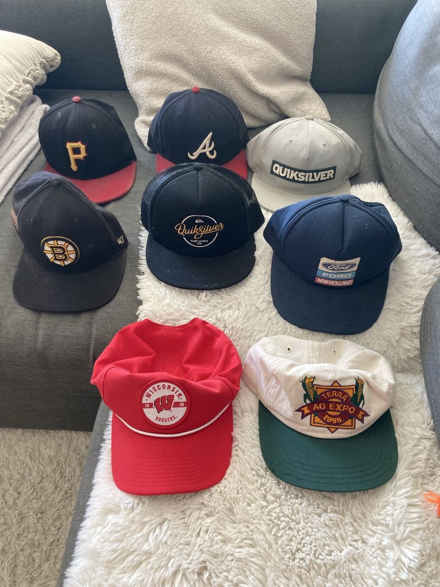 Altro in  Abbigliamento & Accessori: Cape caps SnapBack X8 different brands – Usato da St. Gallen venduto da Parrotb 1