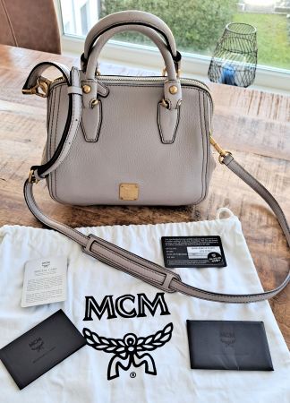 Original MCM Ledertasche Crossbody Zertifikat + Staubbeutel