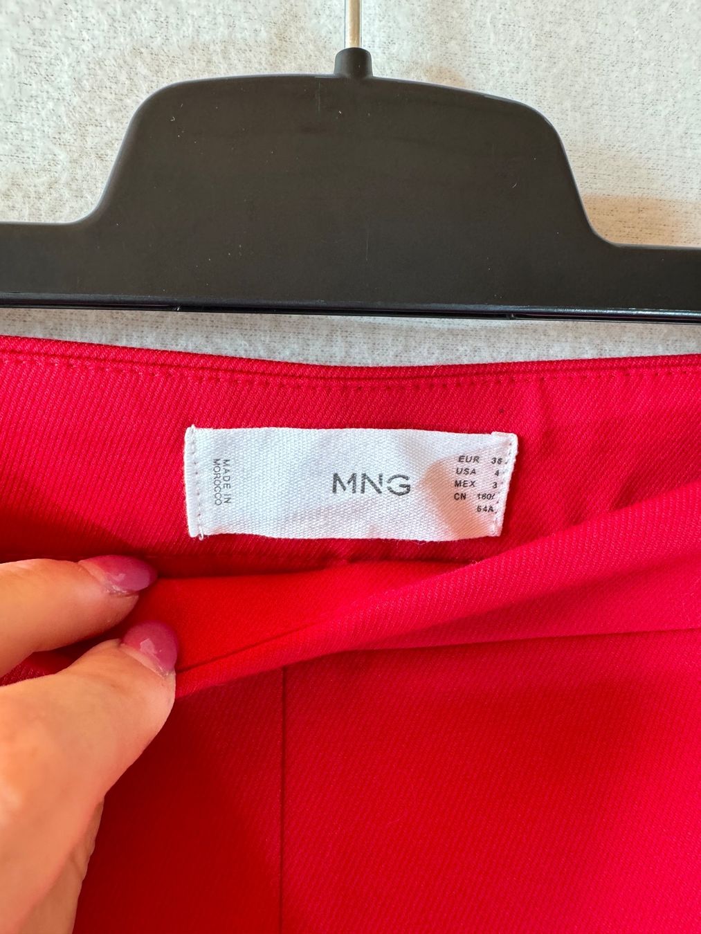 Mango Pantaloni: Rote Hose von Mango Gr. 38 – Usato da Grosswangen venduto da second_hand_dress 3