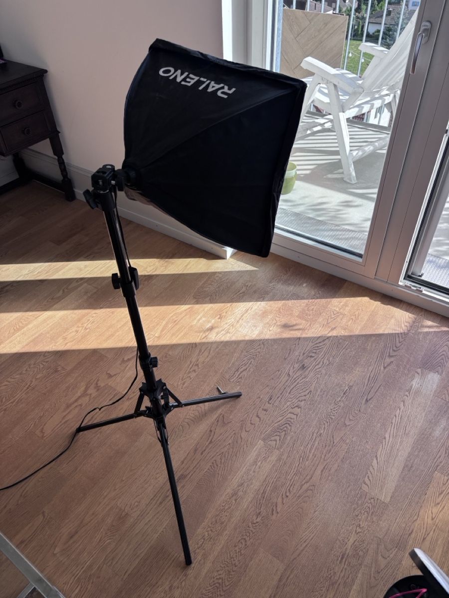 Lampade: Excellent Condition Raleno Softbox Lighting Kit – Nuovo (secondo la descrizione) da Wohlen AG venduto da Ron_0011