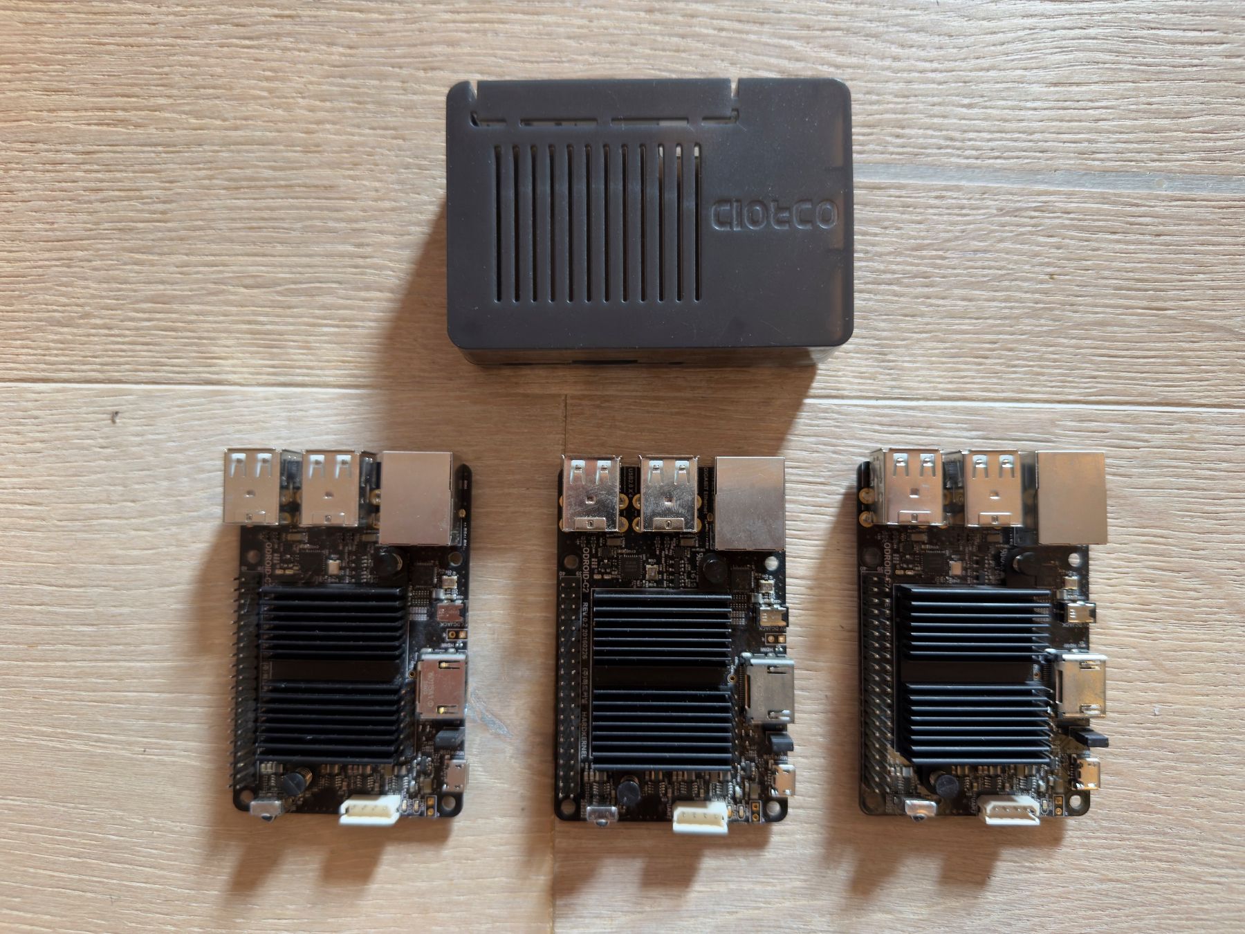 PCs: 3x ODROID-C2 Einplatinencomputer + Gehäuse – D'occasion à Uster par q1w2e3