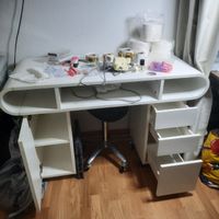 Nageltisch weiss mit integriertem Absaugsystem