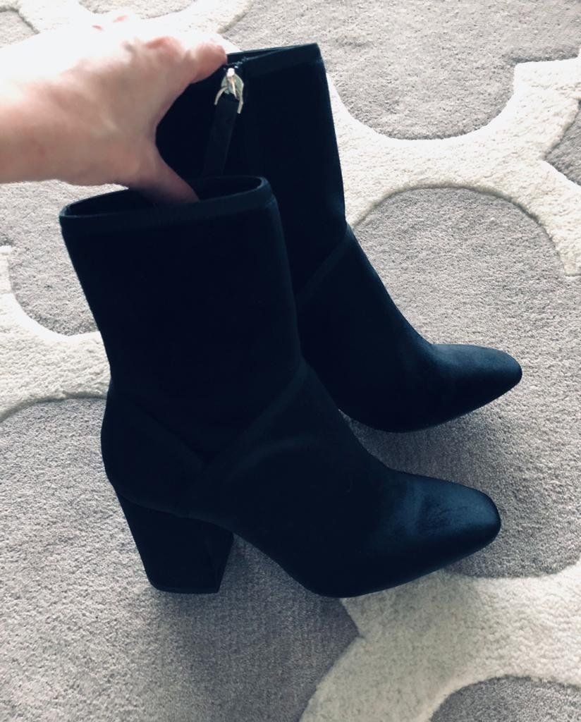 Massimo Dutti Scarpe da donna: MASSIMO DUTTI Stiefelette 37 – Nuovo (secondo la descrizione) da Winkel venduto da Glamour4You