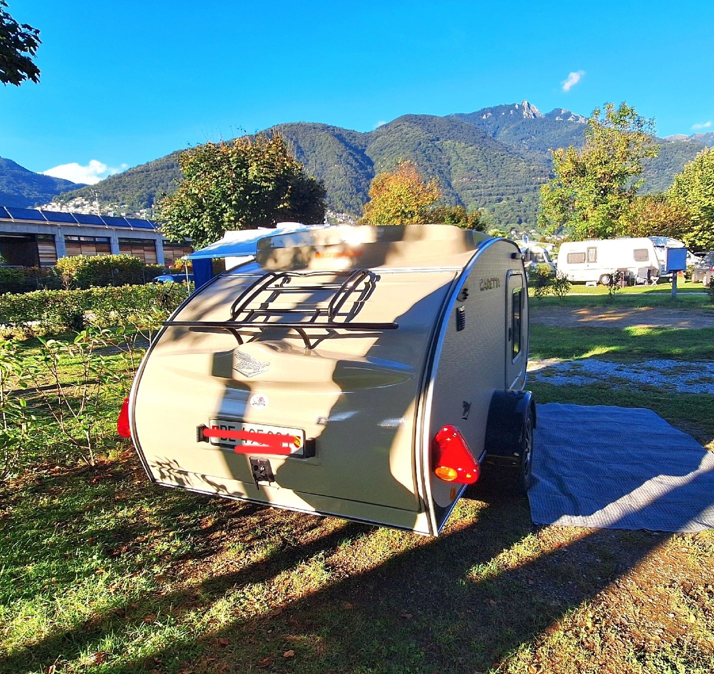 Véhicules de camping: Wohnwagen Caretta – D'occasion à Seedorf BE par 289mustang 4