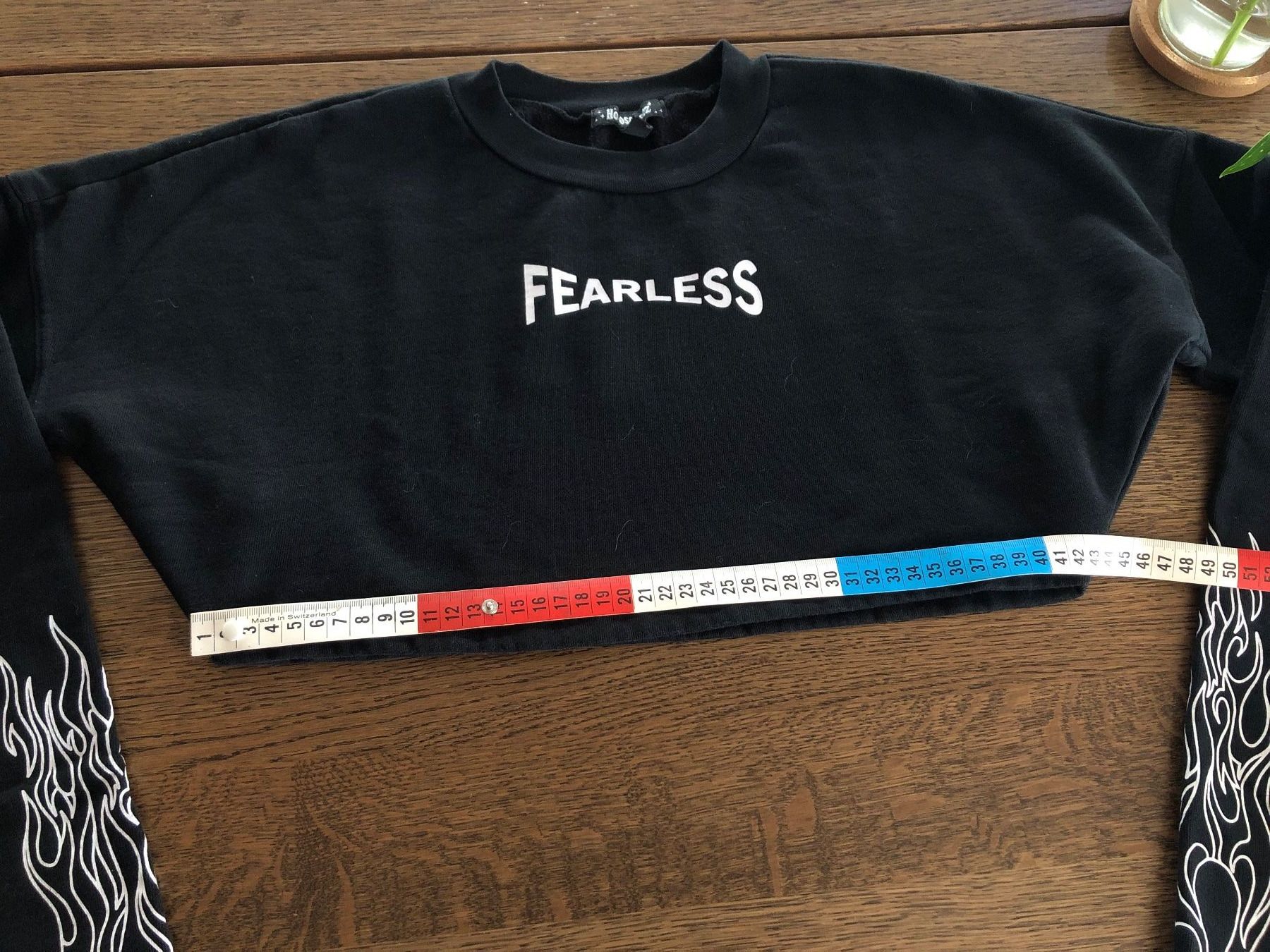 Pulls & Sweat-shirts: DOLLSKILL Fearless Pullover Crop Noir Flames S HOROSCOPEZ – D'occasion à St-Aubin FR par Tiweety 4