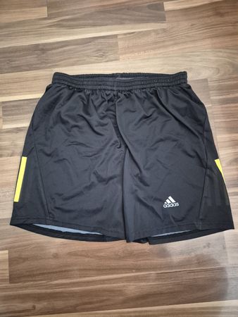 Coole dünne Adidas Shorts Gr. 146-152