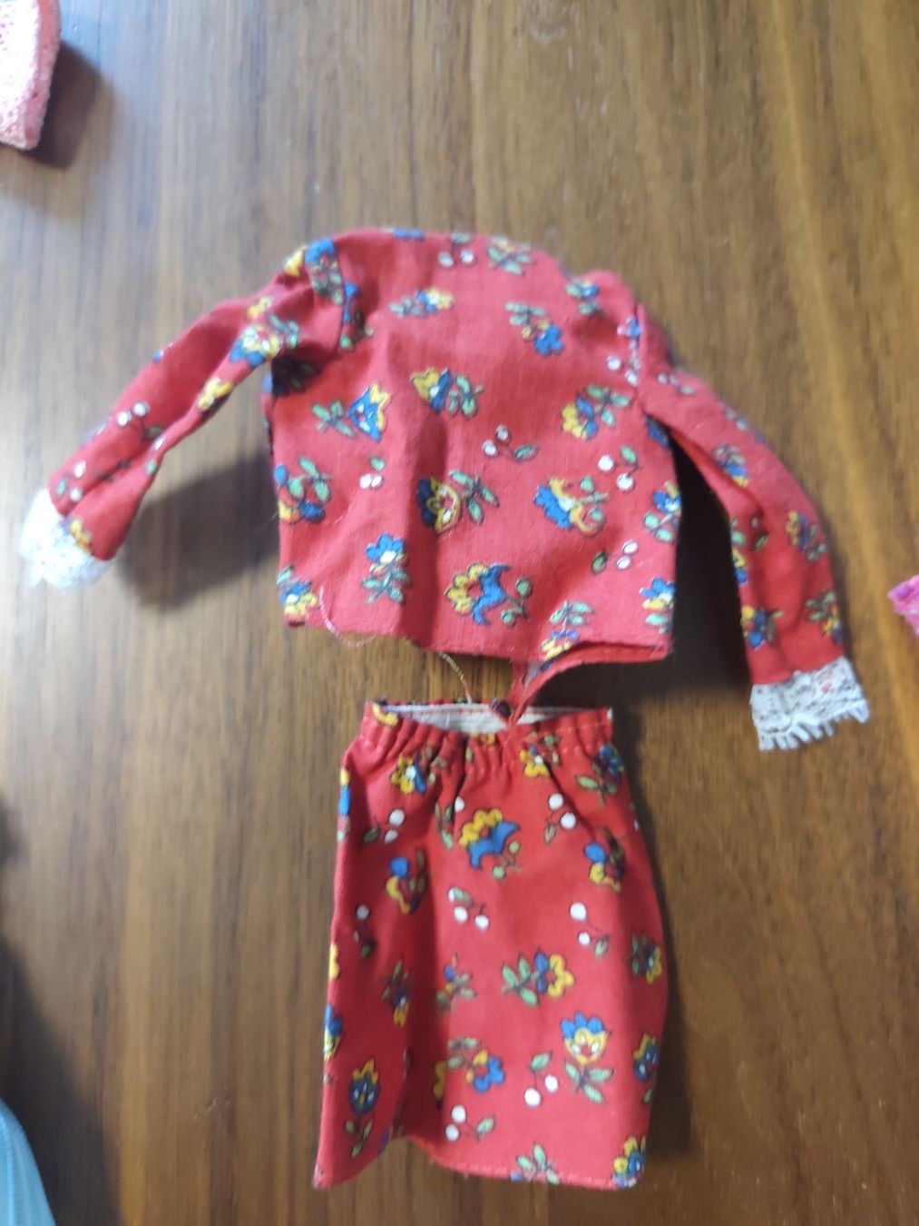 Giocattoli: Barbie Kleider – Usato da Aesch BL venduto da Refurber 2