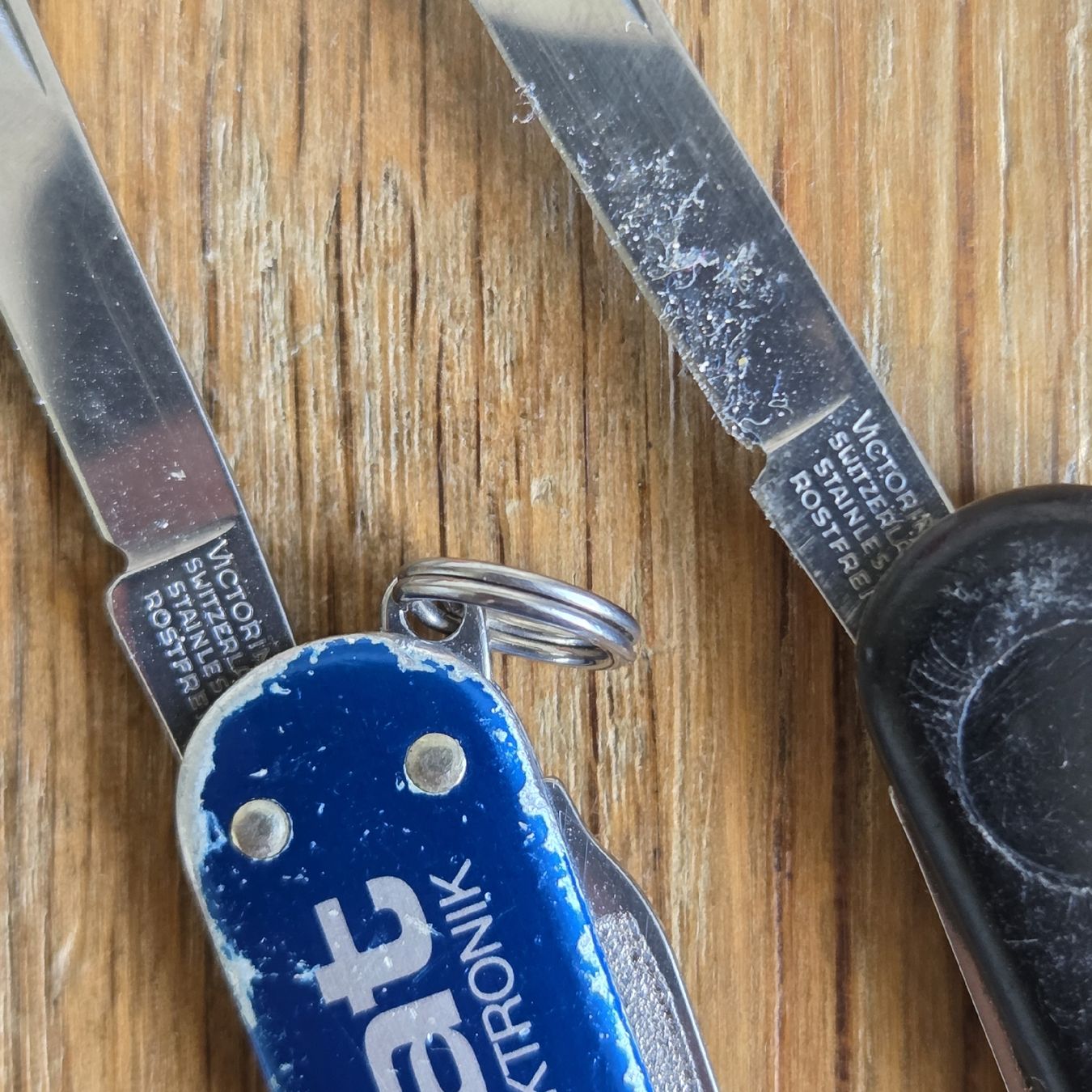 Victorinox Coltelli tascabile: 2 Taschenmesser Victorinox  – Usato da Stans venduto da Ducati16 4