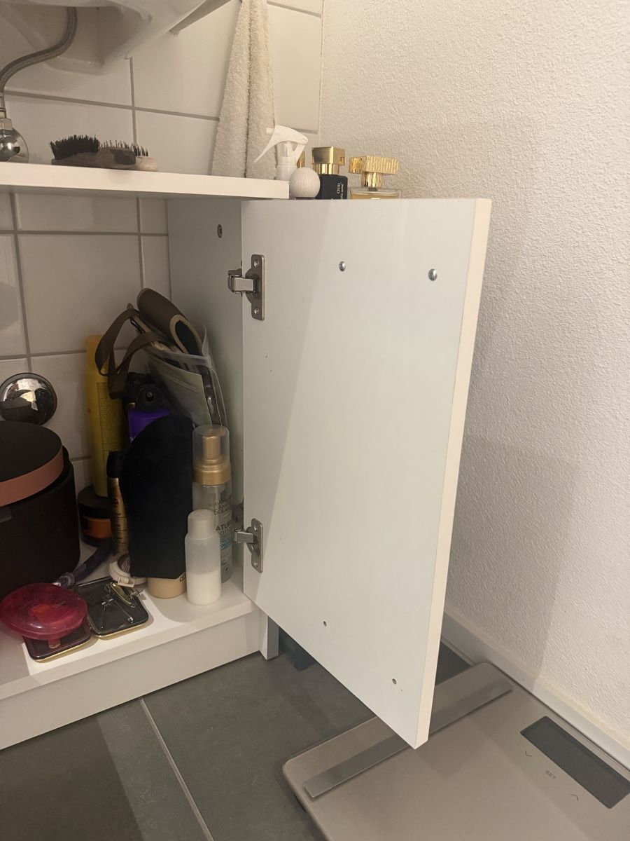 Mobili per bagno: Badezimmer Möbel – Usato da Kriens venduto da Asantos3 2
