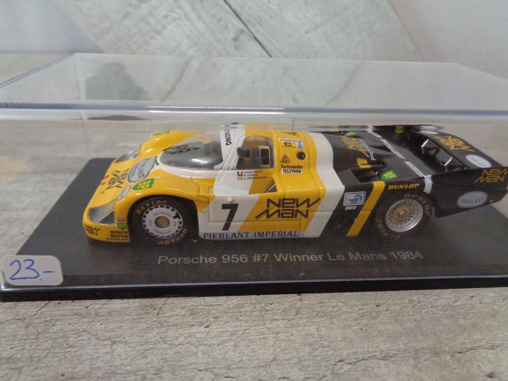 Porsche 956 #7 Vainqueur Le Mans 1984 – Hatchette 1/43 – Résine – Neuve