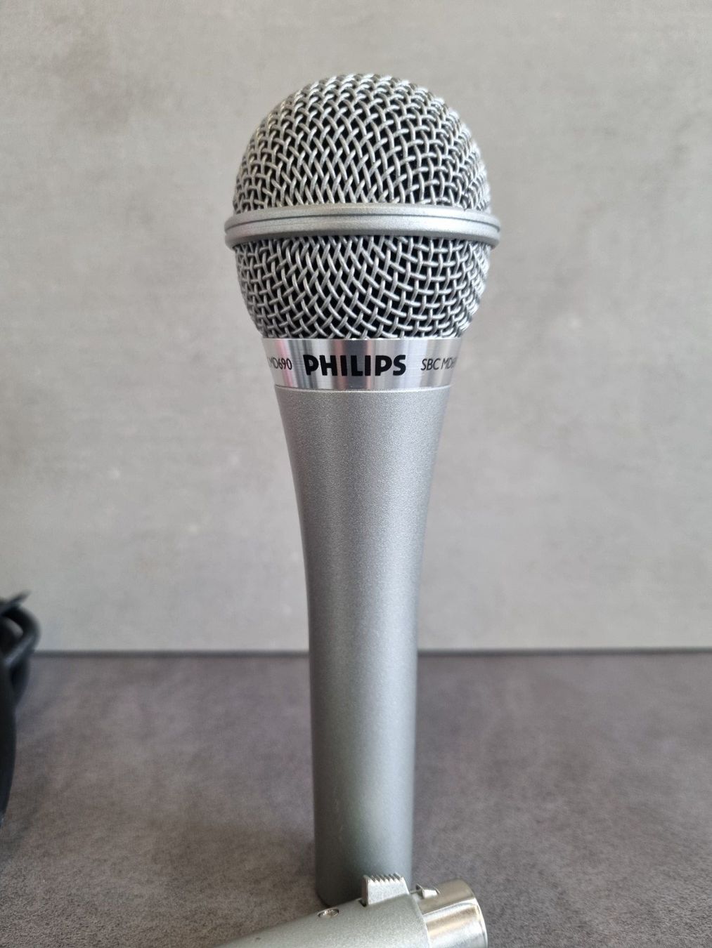 Philips Microfoni: Philips Mikrofon SBC MD690 mit Kabel – Usato da Lenzburg venduto da freedomky 1