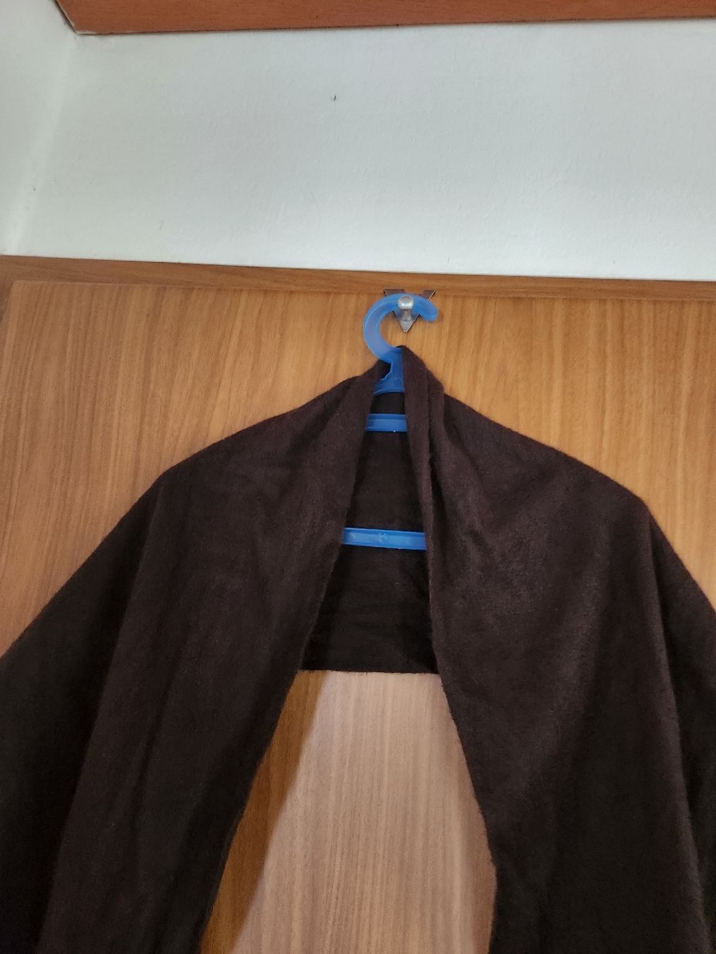 Foulard & Sciarpe: Écharpe ERIC BOMPARD 100% cachemire marron foncé franges – Usato da Niedergösgen venduto da Eva2410 2