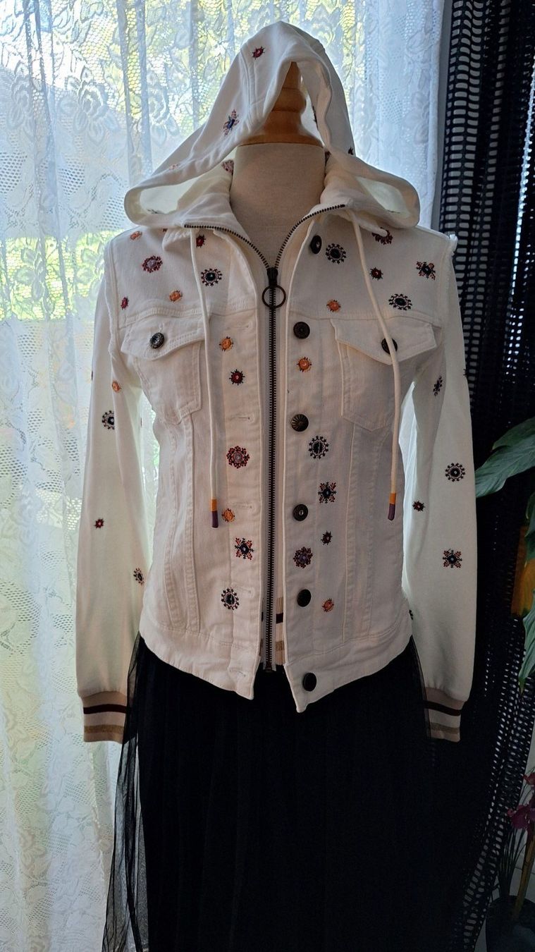 Desigual Giacche: Veste DESIGUAL , taille 36 – Usato da St-Triphon venduto da Jldr0