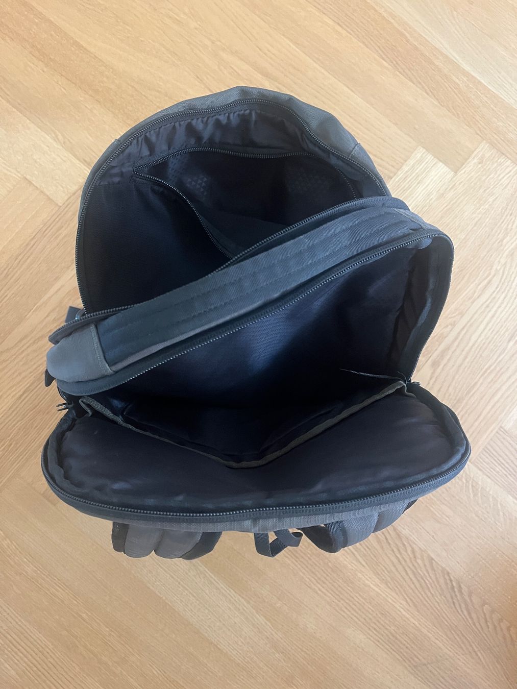 Samsonite Rucksäcke: Samsonite Rucksack Grau Schwarz – Gebraucht aus Zürich von bretxo 4