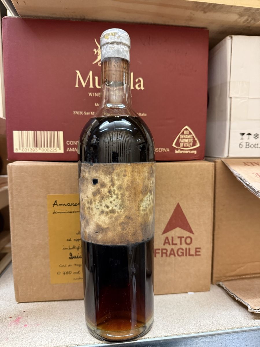 Vino: Château Filhot 1929 – Nuovo e nell'imballaggio originale da Troinex venduto da Airain