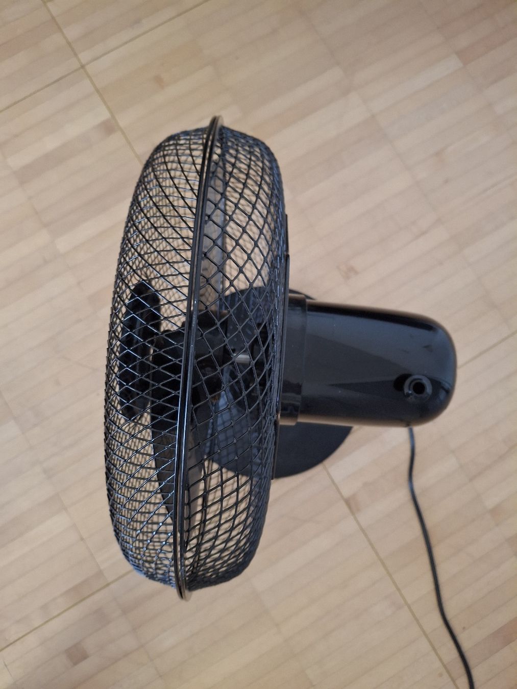 Ventilatoren: Ventilator Durabase schwarz 3 Geschwindigkeiten funktionsf. – Gebraucht aus Cham von Girasol3 3