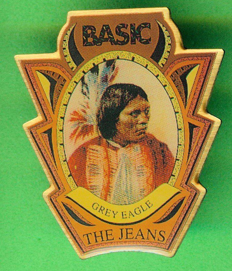 Plaketten & Abzeichen: BASIC  Jeans – Gebraucht aus Winterthur von Sammleroase
