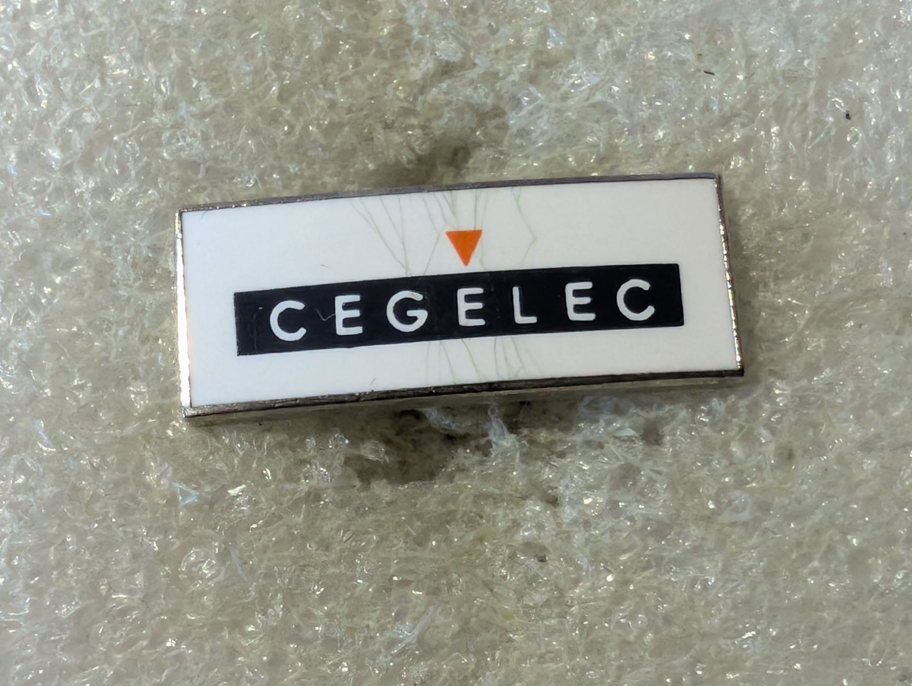 Placchette & Badge: Ansteckpin 172: Cegelec – Usato da Oppligen venduto da Pin-Fall-Shop