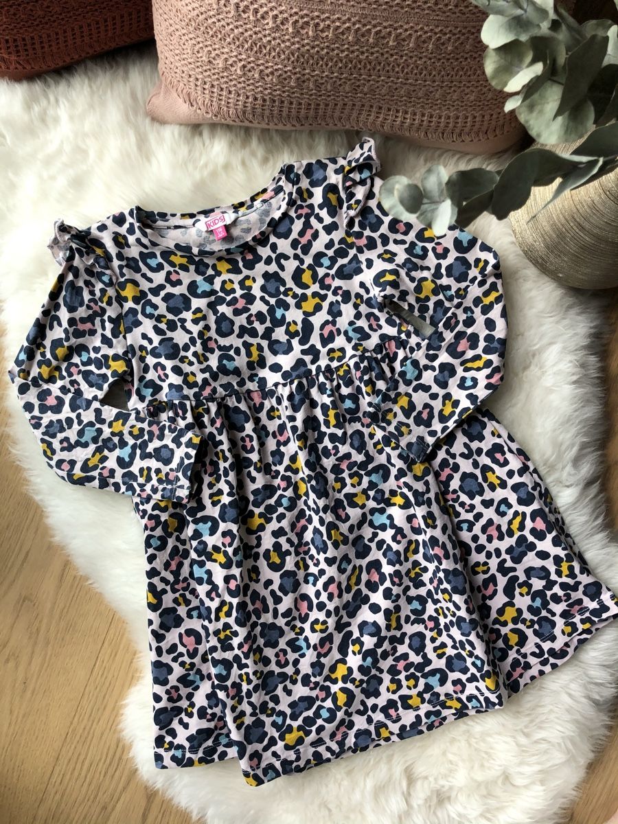 Vestiti & Gonne: Süsses Mädchen Leo-Kleid mit Rüschen Gr. 122 – Usato da Obfelden venduto da dafae 1