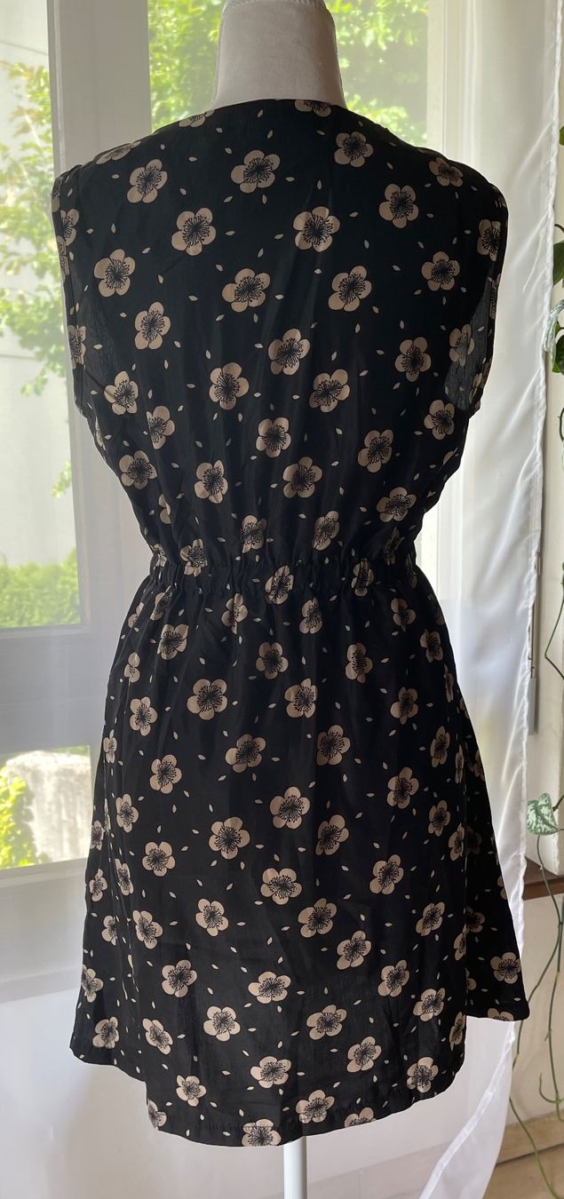Vestiti: APRICOT Kleid – Usato da Läufelfingen venduto da B_C_Sch. 1