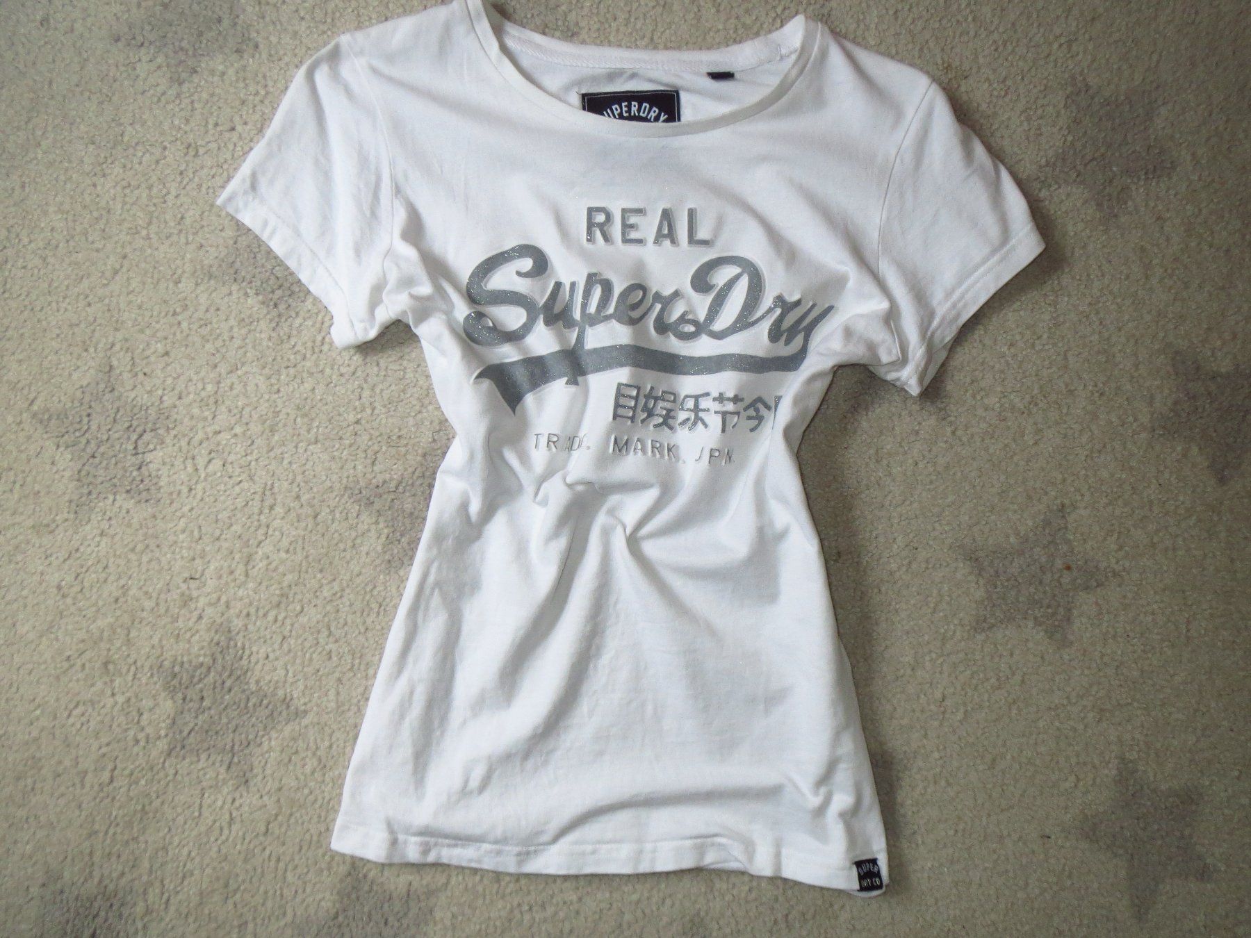 Superdry T-shirts: cooles SUPERDRY Damen Shirt Gr M – D'occasion à Kiental par Anna8702 1