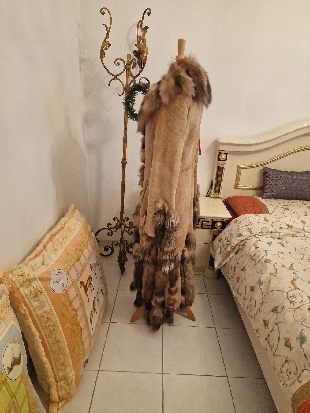 Cappotti: Roberta Scapra Lammfell Mantel. Gr.40 – Usato da Oberglatt ZH venduto da Alischa1 1