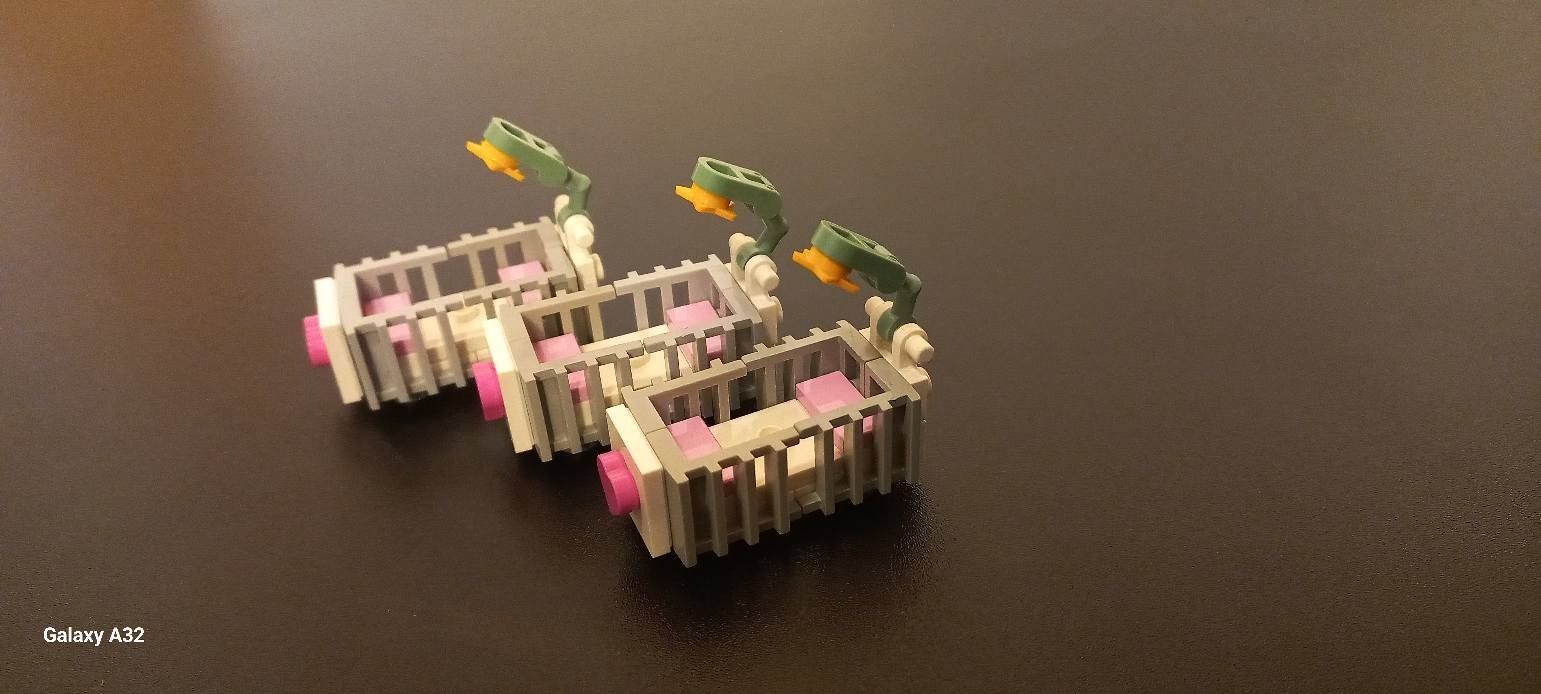 Lego Giocattoli: Lot de 3 berceaux Lego – Usato da La tour de treme venduto da Legocreation82 3