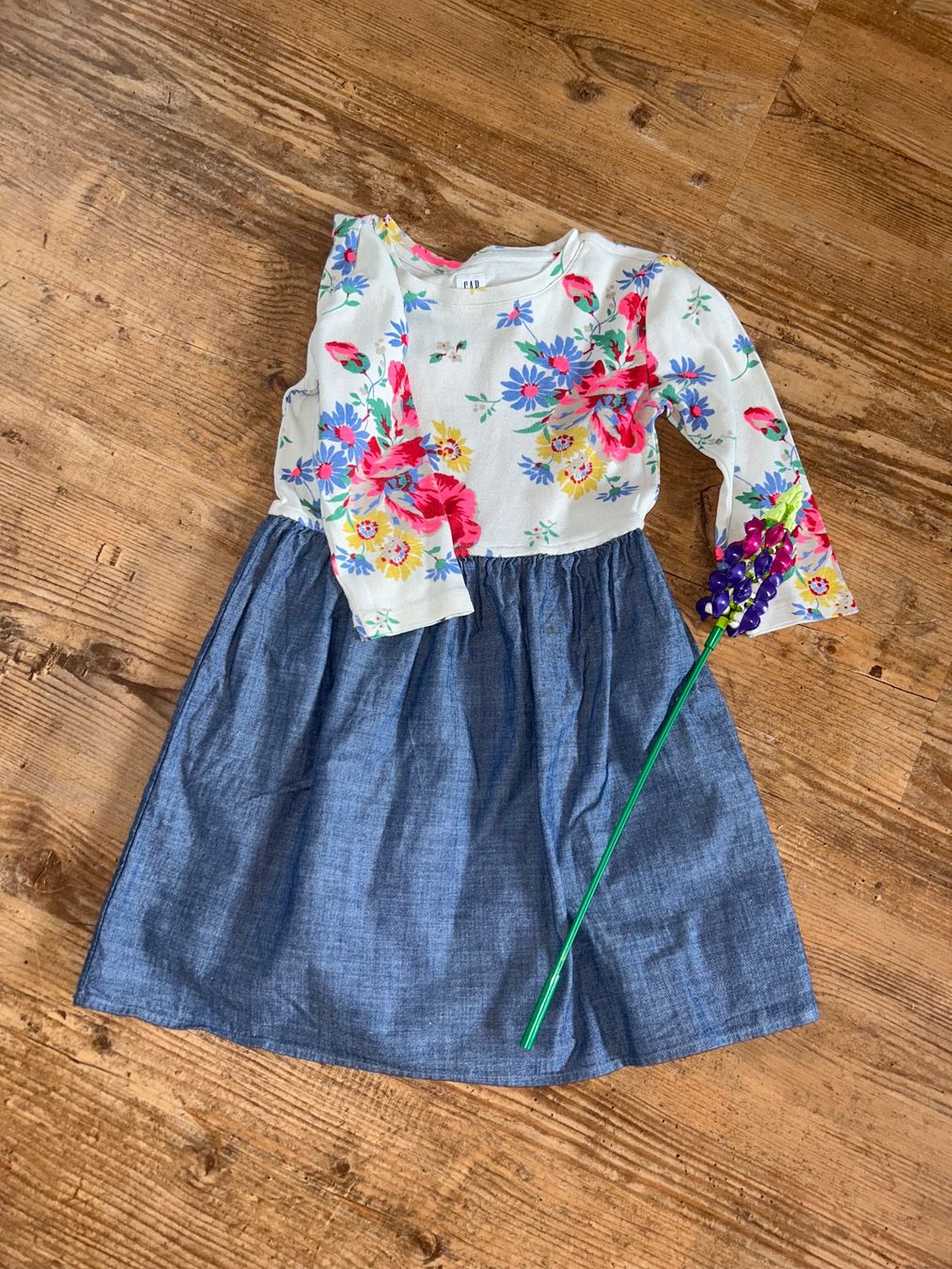 Gap Vestiti & Gonne: Kleid Gap 98/104 – Usato da Safenwil venduto da 2hand_aber_wertvoll