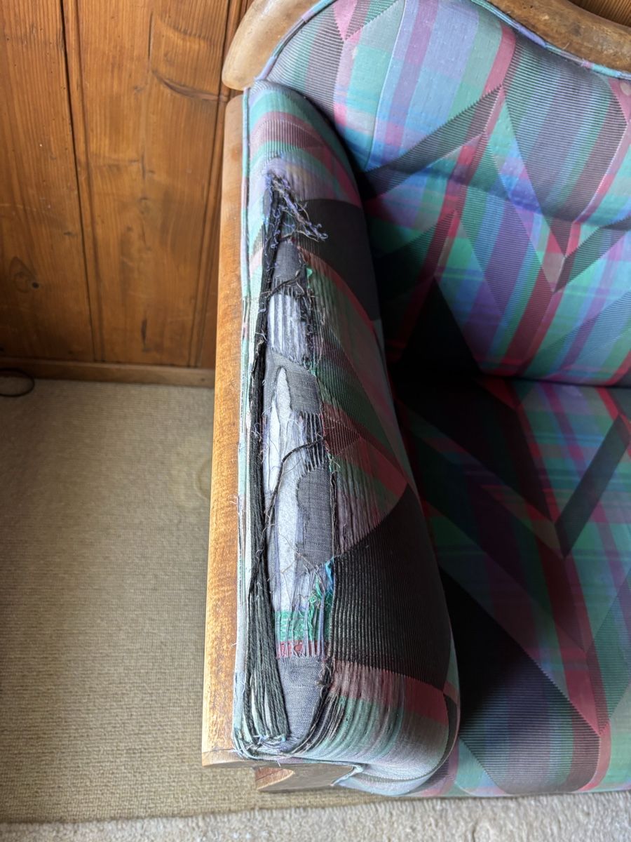 Sofas: Sofa Vintage abgenutzt 200cm Breite – Gebraucht aus Zürich von Schmudla 2