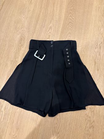 Byblos black shorts