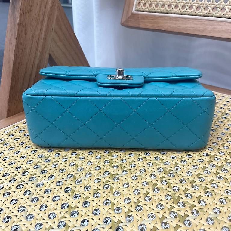 Borse da donna: Chanel Classic Flap Mini Rectangulaire Turquoise  – Usato da Lausanne venduto da Temamapaire 2