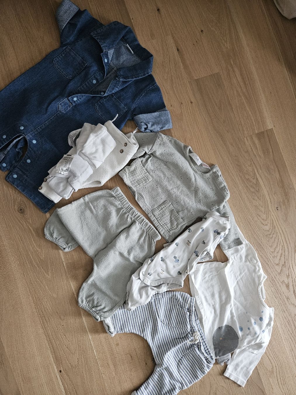 Lotti di vestiti: kleiderset Gr.62 – Usato da Andelfingen venduto da _MAR_