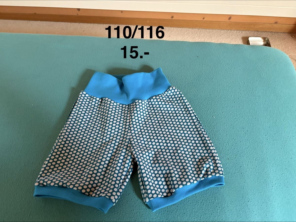 Hosen: Neue Handmade Pumphose kurz 110/116 – Neu und originalverpackt aus Latterbach von eselin23