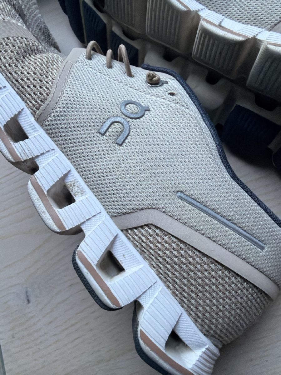 On Herrenschuhe: On running shoes 42.5  – Gebraucht aus Mont-sur-Lausanne von sashwindow 2