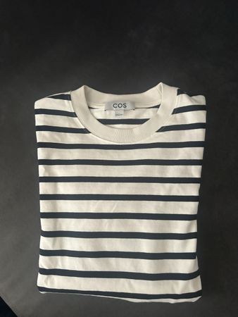 Neuwertig: COS Langarmshirt