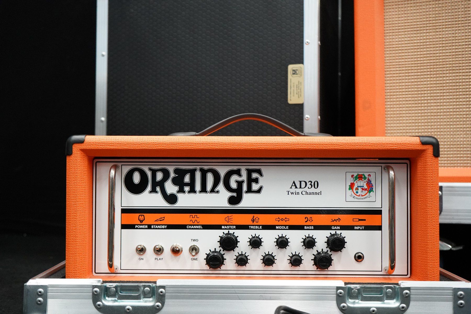 Verstärker: Orange AD30HTC & PPC212 Cabinet inklusive 2x passende Cases – Gebraucht aus Ortschwaben von Musictrade 1