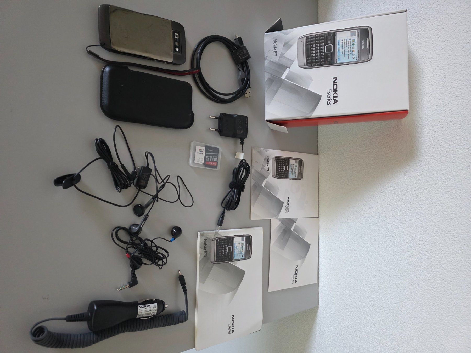 Nokia Portables: Kulthandy Nokia E71 – D'occasion à Hüttlingen par darkir 5
