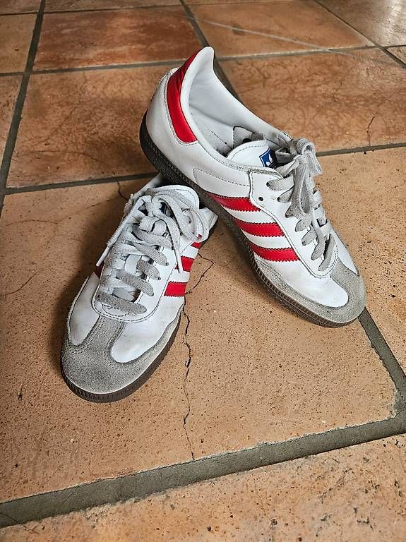 Scarpe da donna: ADIDAS Samba Grösse 38 – Usato da Zollikerberg venduto da Bosyosfostos