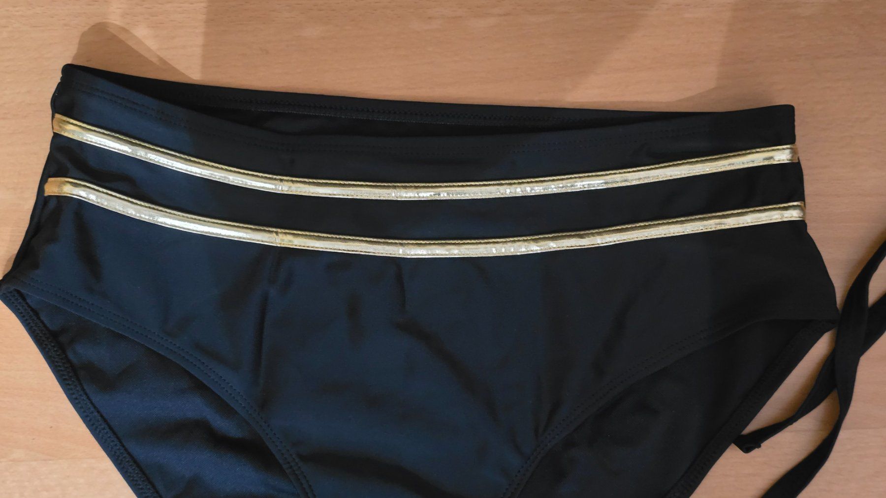 Shein Costumi da bagno & Bikini: Bikini - Curve 44 - Gold-Schwarz-Look 👙 – Nuovo (secondo la descrizione) da Thalwil venduto da VitaMini 3