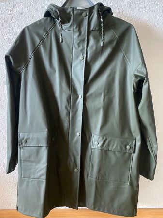 Damen Regenmantel Gr. 44/46. Neu