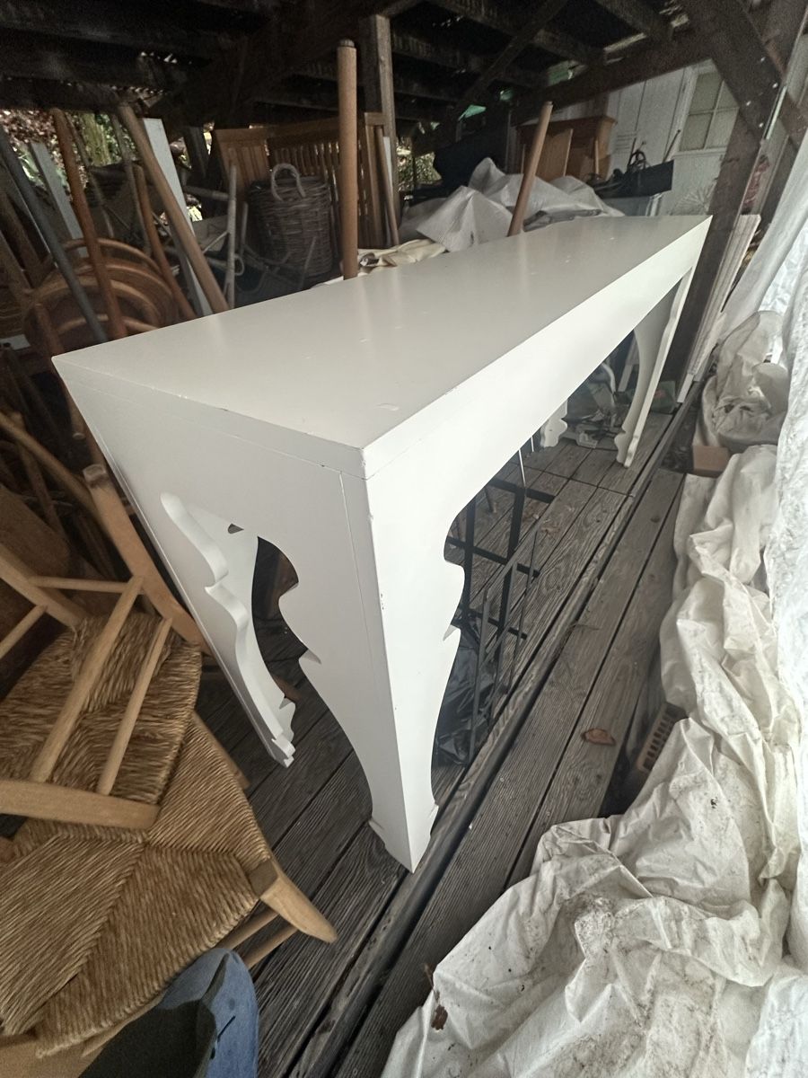 Ladenausstattungen & Messebau: Weisse Reception, Sideboard, Vintage Look! – Gebraucht aus Interlaken von raphael26