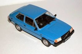 Volvo 343 DL Phase I 1976-1980 blau / schwarz     1:43