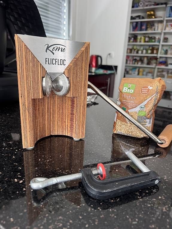 Elettrodomestici da cucina: KOMO FLICFLOC Flocker/Quetsche Haferflocken – Usato da Altendorf venduto da Nordseekind